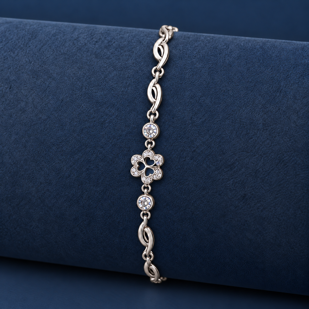 925 Silver Sparkling Floral Link Bracelet