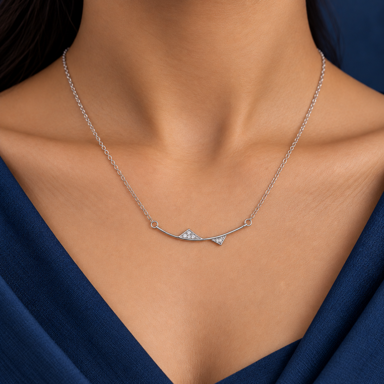 Elegant Curve 925 Silver Necklace
